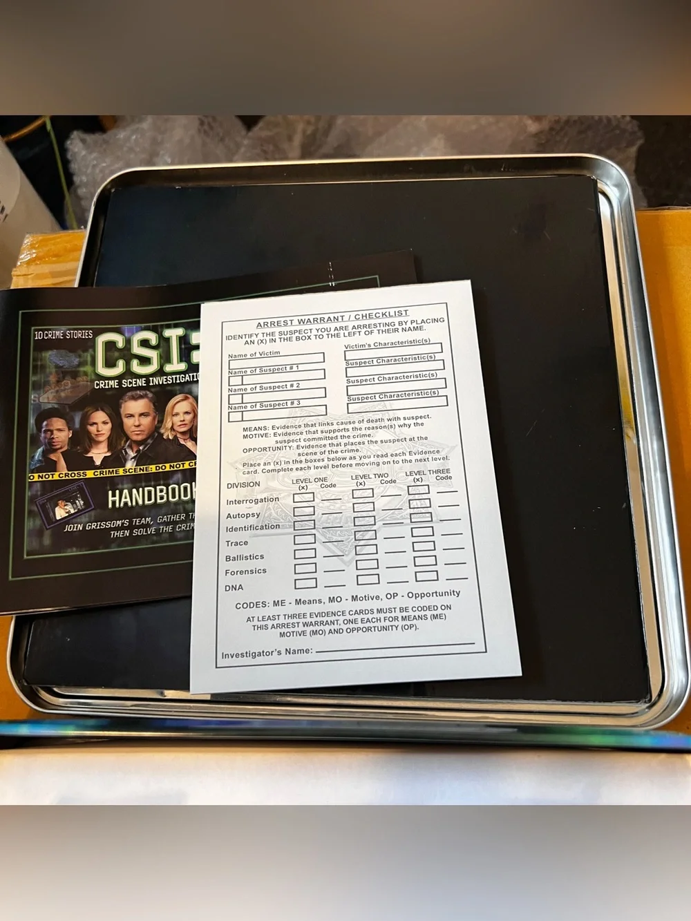 CSI: Crime Scene Investigation The Board Game 2004 Complete Tin Case